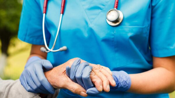 Farry’s Resolution to Study Home Nursing Workforce Crisis Passes Senate Unanimously